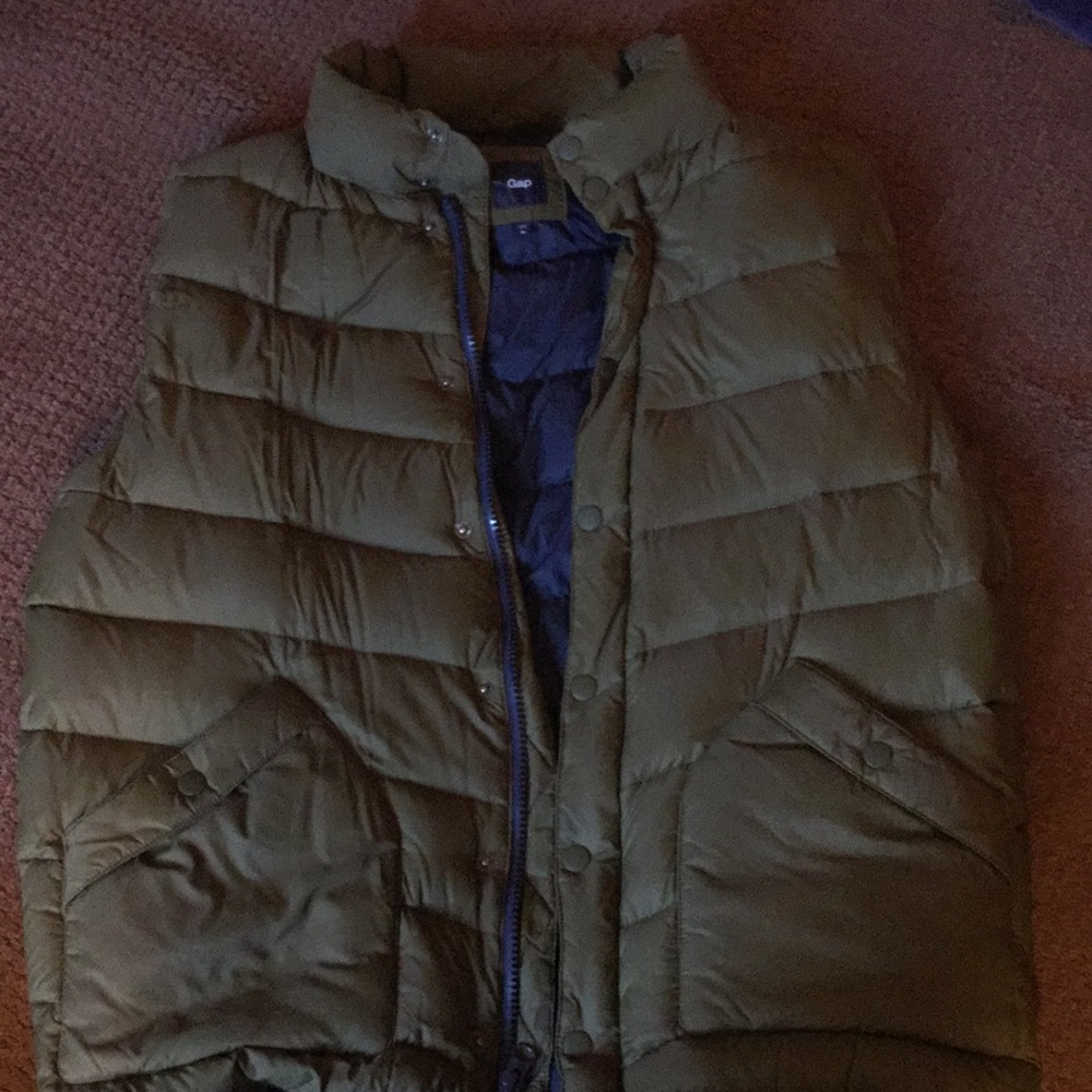 Men’s Hunter Green puffer vest